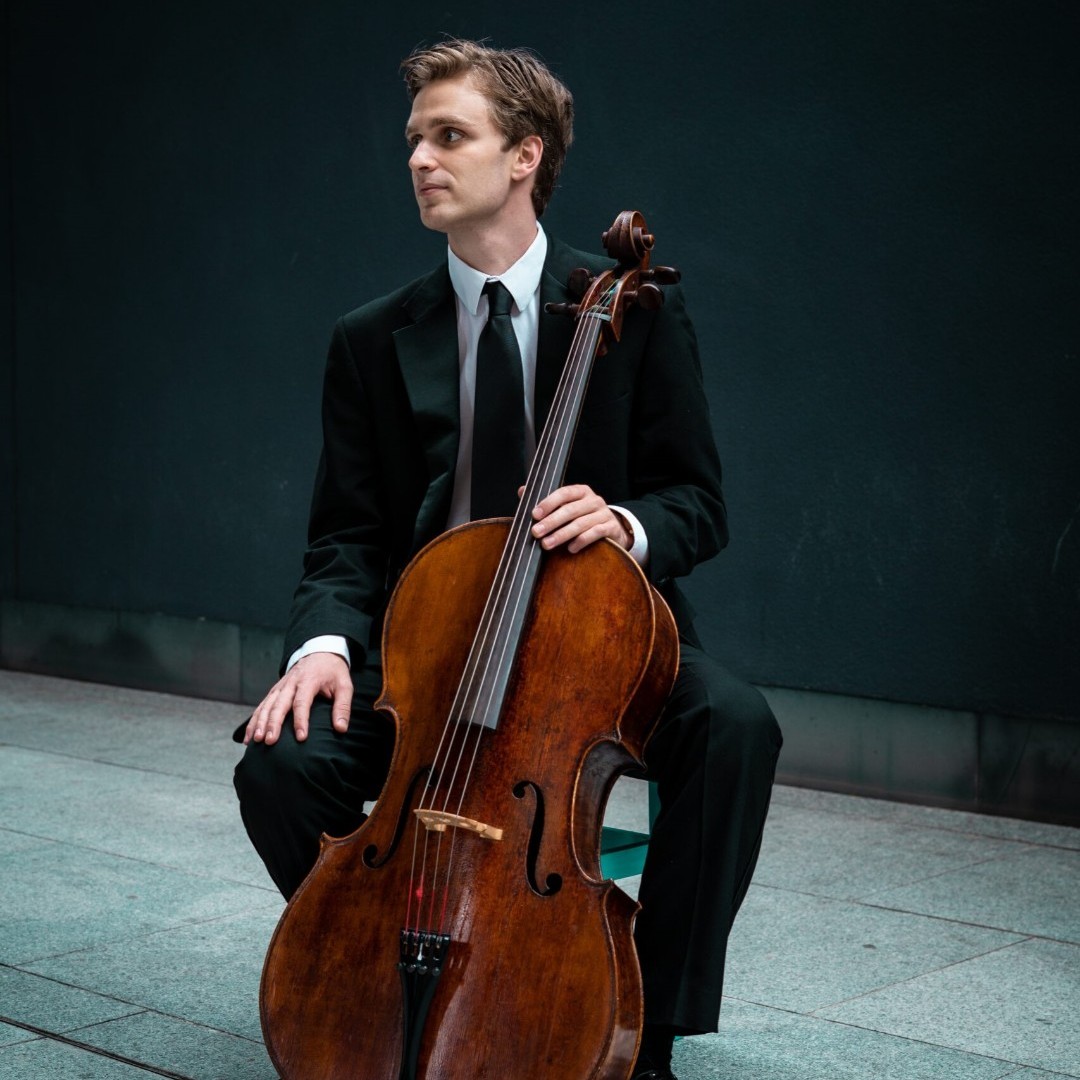 Review: Leo Popplewell - Bach Cello Suites - <a href="/NNFest/">Norfolk & Norwich Festival</a> - "Together with the impressive surroundings of the <a href="/OctagonNorwich/">Norwich Unitarians</a> chapel, this was a relaxing and enchanting summer's evening."
cultivated.org.uk/reviews/2022/l…
#nnf2022 #norwich #review #music
