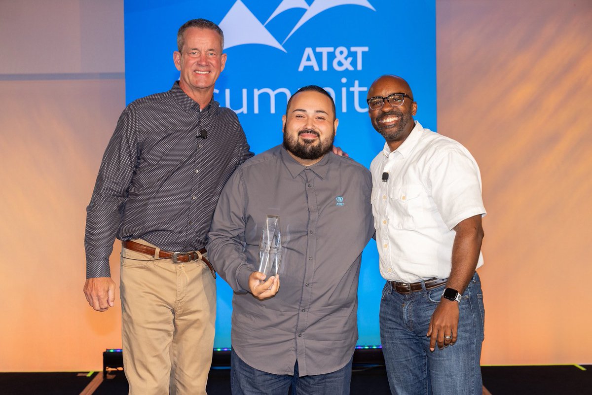 Geovany Leiva (@papageo93) on Twitter photo Thankful for this moment in my career! Super grateful for the team I serve everyday and all the mentors who put me on the right path to get where I am today! Cheers to more Summit wins and to growth in this organization! Skies the limit! <a href="/TBellNorthFlo/">Tameeka Bell</a> <a href="/ddrive06/">David Underwood</a> <a href="/SoutheastIHX/">Southeast Hustlers IHX ππ</a> Thankful for this moment in my career! Super grateful for the team I serve everyday and all the mentors who put me on the right path to get where I am today! Cheers to more Summit wins and to growth in this organization! Skies the limit! <a href="/TBellNorthFlo/">Tameeka Bell</a> <a href="/ddrive06/">David Underwood</a> <a href="/SoutheastIHX/">Southeast Hustlers IHX ππ</a>