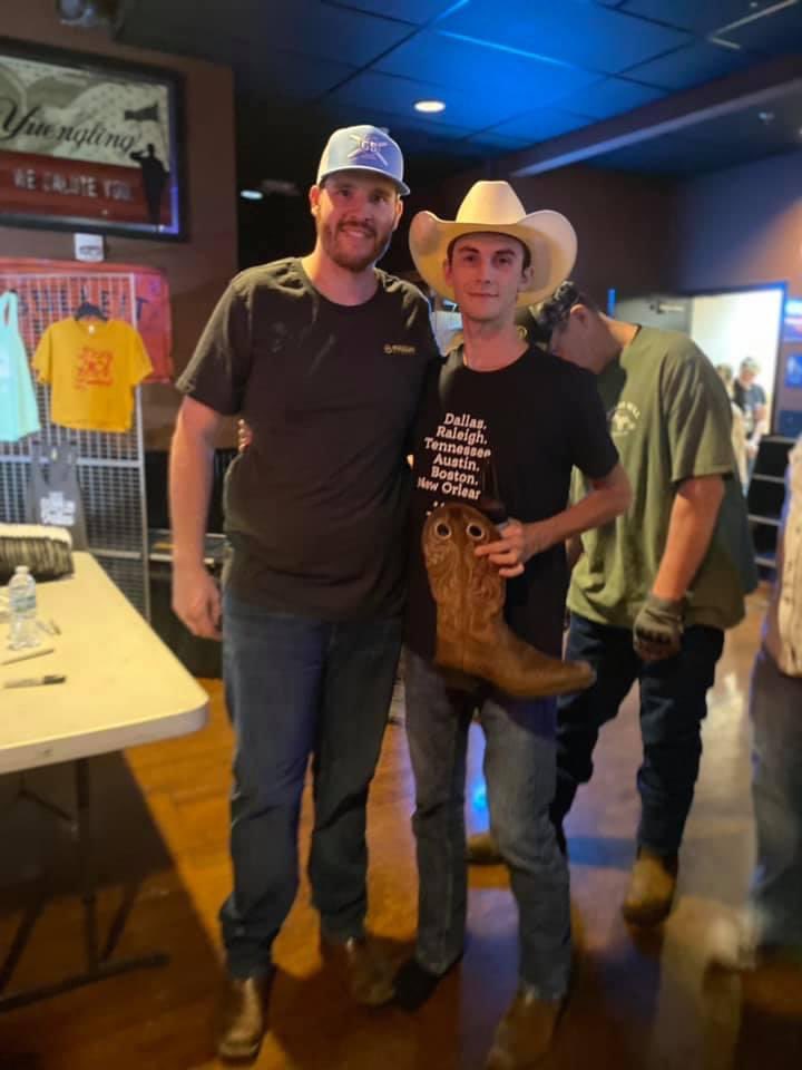 budlight1210's tweet photo. Throw back to a year ago I got @TreyLewisMusic to sign my boot ! Can’t wait to see him again ! #DDID https://t.co/MF29mDibC1