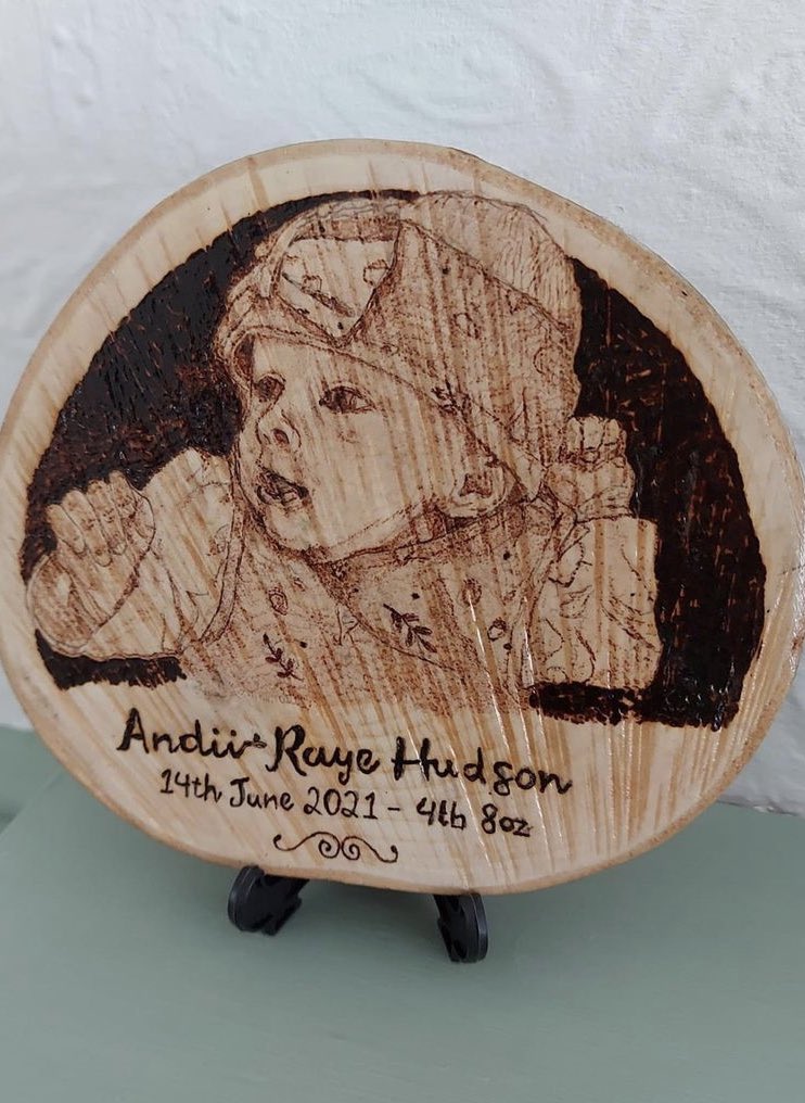 sally_ann4's tweet photo. Not don’t any wood burning in ages, need to start again, I love making keepsakes for people hand burning images onto wood ❤️ #pyography https://t.co/PBzpZyUrEL