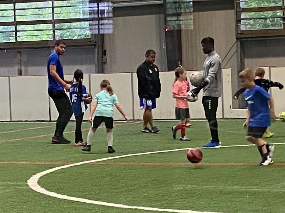 ⁦<a href="/RianMarques26/">Rian Marques</a>⁩ and James Togbah, two of the stars on the ⁦<a href="/KCComets/">Kansas City Comets</a>⁩, are working with EJC kids Tuesday at Epic Sports in Independence. Watch for a story later this week at ⁦<a href="/EJC_Examiner/">EJC-Examiner News</a>⁩