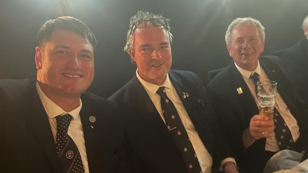 PhilYoung5's tweet photo. Curry festive board this evening after Advancing Rick into Commemoration Mark #1091! Great evening! And thanks to Jack Saunders coming as my guest and stepping in as DC with no notice!🍺 🍛 https://t.co/rWA3VdIVhl