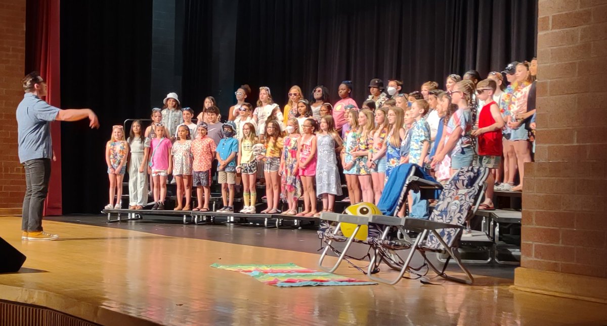 tincroadschool's tweet photo. So much fun listening to @MrB__teaching  and our 4th graders singing the songs of summer tonight! Come on down to @kramer_MOMS to watch the show! @ZywickiR @mrobinson322 @MrsGonzalezTRS @KevinRStansber1 https://t.co/DM16Rcv4me
