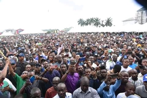 SaroZor's tweet photo. @To God the glory Today Distinguishing Senator Magnus Ngei Abe
Mene Suanu 1 of Ogoni land turns (57)
Good health and God bless and happiness in your life

May God grant you your heart desire in all you do
Congratulations and
Happy birthday to you Sir
The Man of the people https://t.co/4RZoZOnSM9