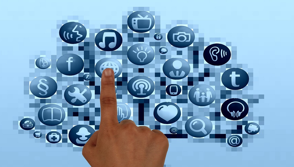 Nightowlx88's tweet photo. Ibelieve that as blockchain technology matures and is used to channel transactions in a decentralized manner to support real-world use cases, the need to query data stored on blockchain will grow. @subsquid #NFT 🚀🪐🦑 https://t.co/aByaJny9xo