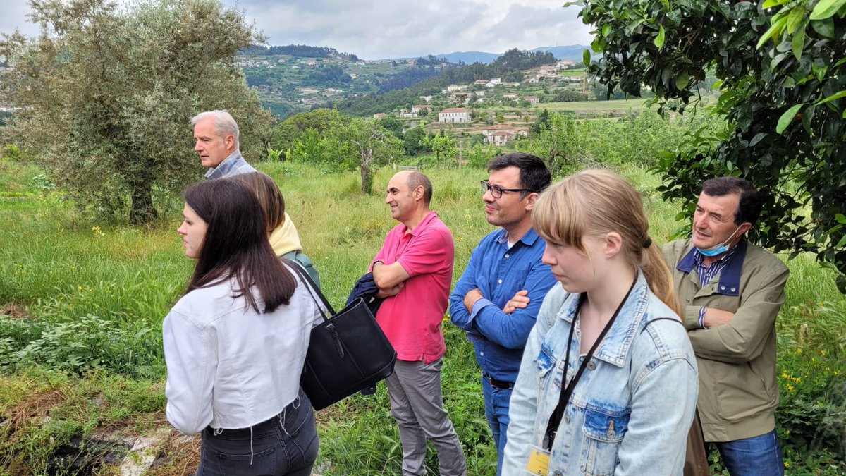 thinkinggreen8's tweet photo. First day of our project in Portugal! We were finally able to meet after all of the problems and we got some great experiences: @inlinguaBFS_IN @CarmelitasSC_VG @sepiegob @EUErasmusPlus #ErasmusPlus #Sustainability #sustainabletourism #Portugal https://t.co/vI82Hy3621