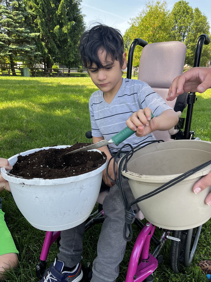 awlswa's tweet image. Planting today! #LandLab @OSLN #STEAM