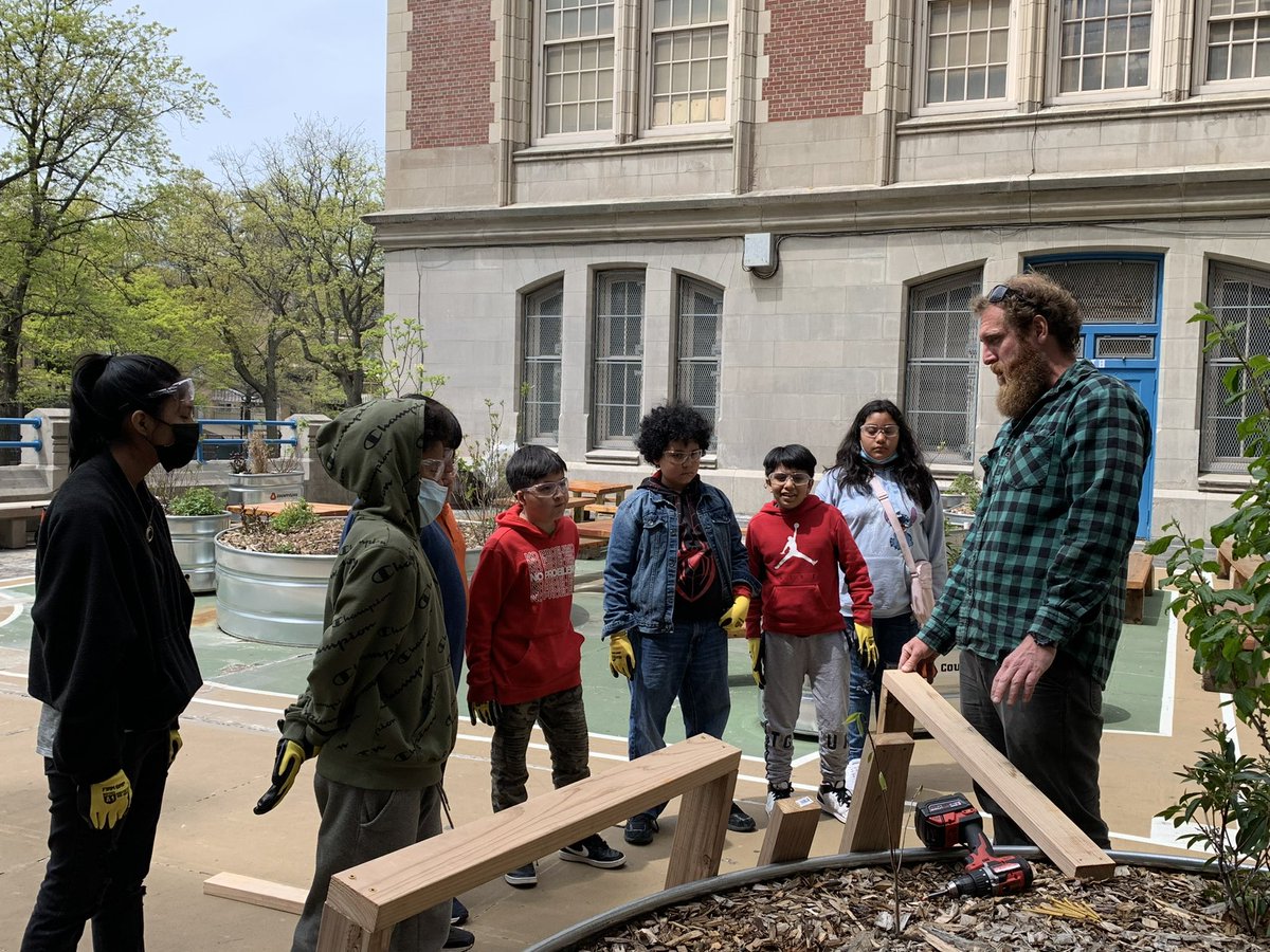 Magnet157's tweet photo. Very proud of our 5th graders building a 3bin compost system and piloting a school wide organics collection program. This compost will support or edible and native gardens! #organicgardening #Sustainability @ESYNYC @NYCGreenThumb @NYCDOED14 @alixfano https://t.co/CGv745mAzj