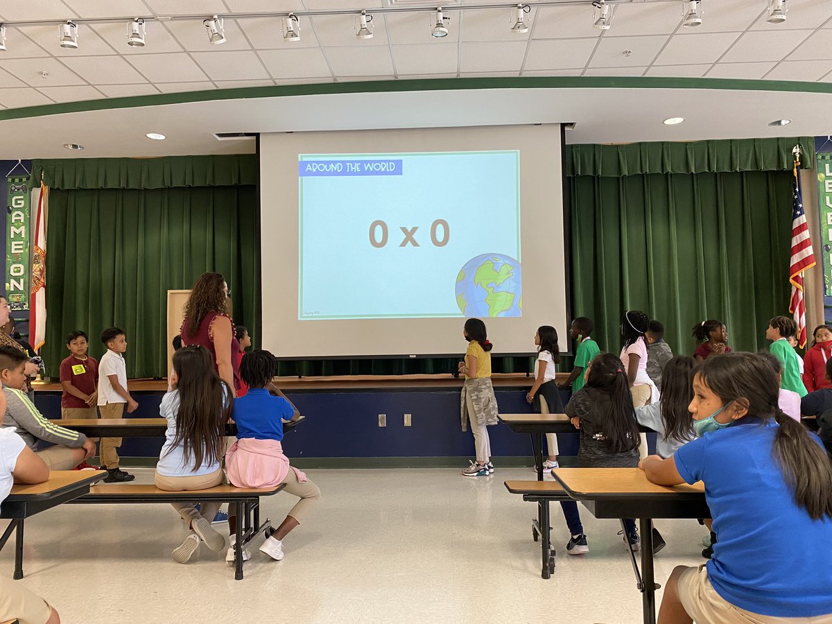 leithteach's tweet photo. 3rd grade Multiplication Bee! @ParksideProud #TeamMario https://t.co/mJFWEyz34k