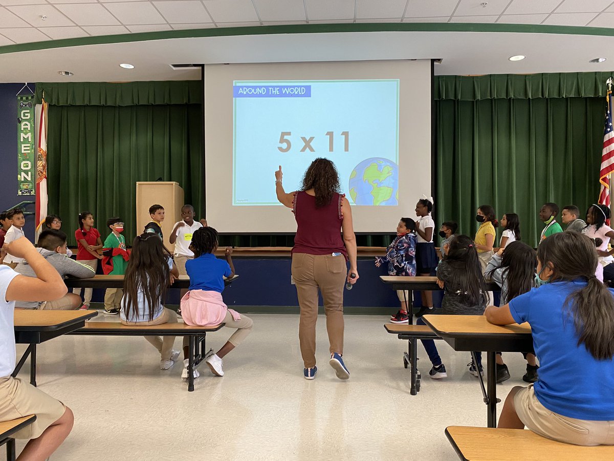 leithteach's tweet photo. 3rd grade Multiplication Bee! @ParksideProud #TeamMario https://t.co/mJFWEyz34k