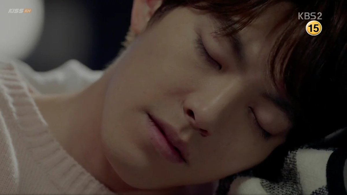 MinoanWoman's tweet photo. He died in her arms...
Uncontrollably fond 
I'm not going to get over this
#woobin #uncontrolablyfond #kdramas https://t.co/aBfYLxR28p