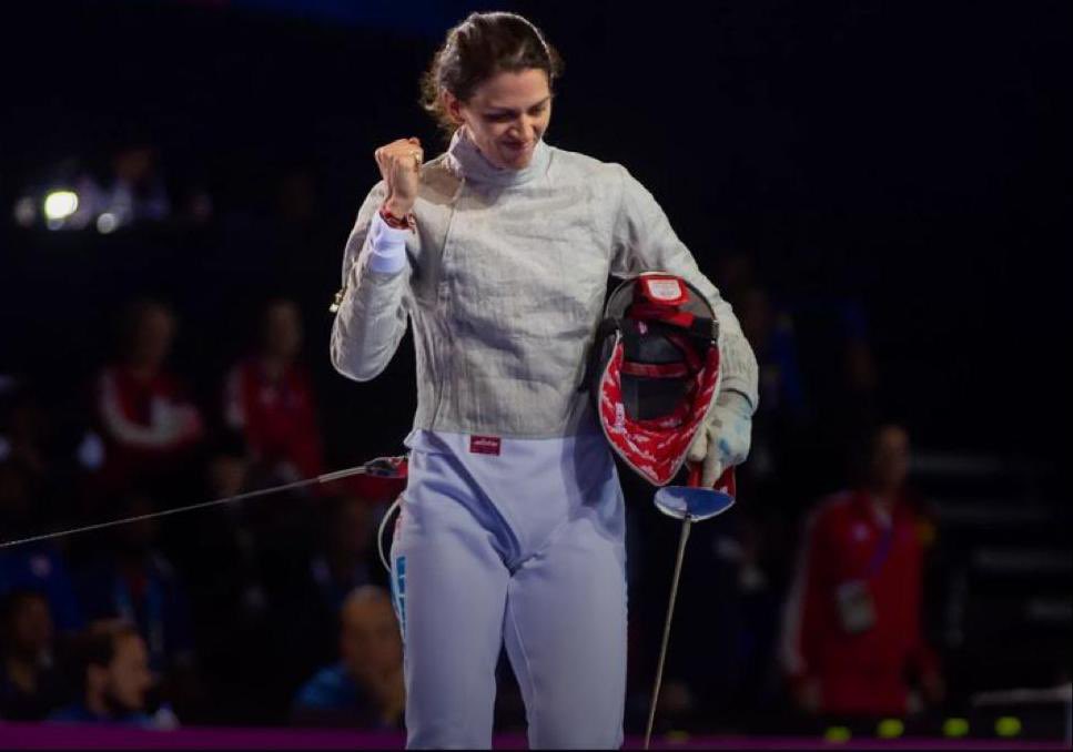 Felicitaciones cabo primero <a href="/belen_esgrima/">Belen Perez Maurice</a> por ser distinguida con el premio Jorge Newbery en Esgrima. 🇦🇷🇦🇷🇦🇷