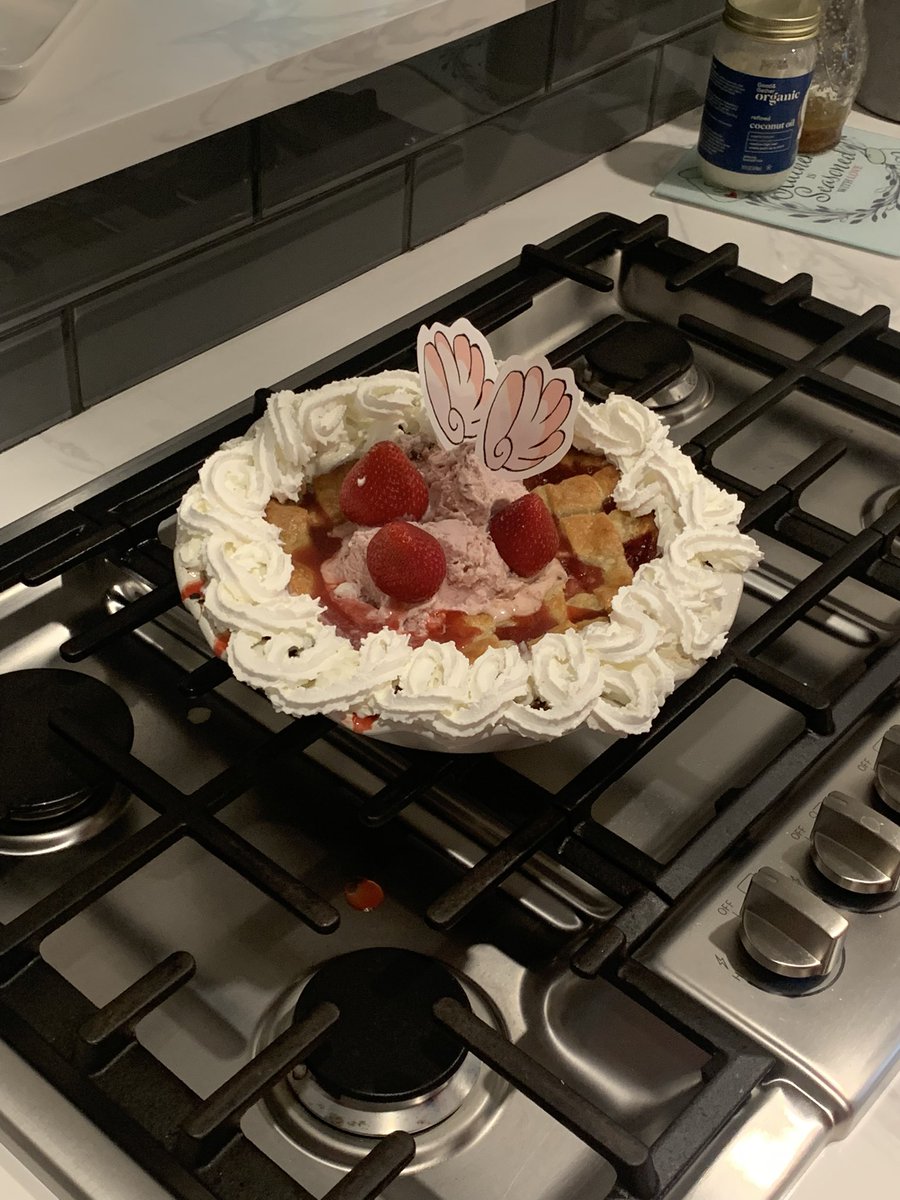 Shakaka_'s tweet photo. After 3 years of talking about making the strawberry pie from @celeste_game we finally did it. https://t.co/Jp2BtaBpY2