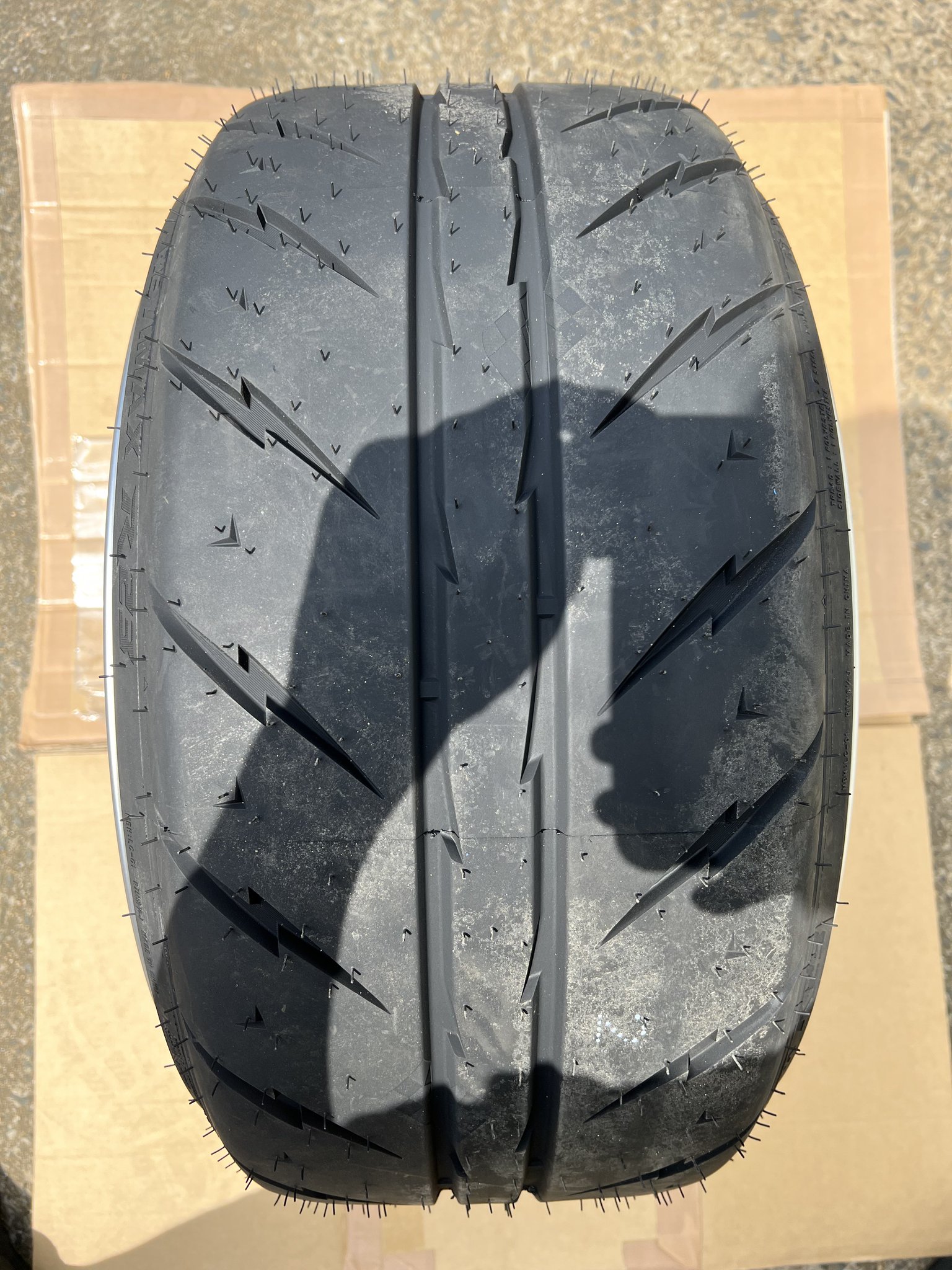 シバタイヤ 245/40R17 新tw280