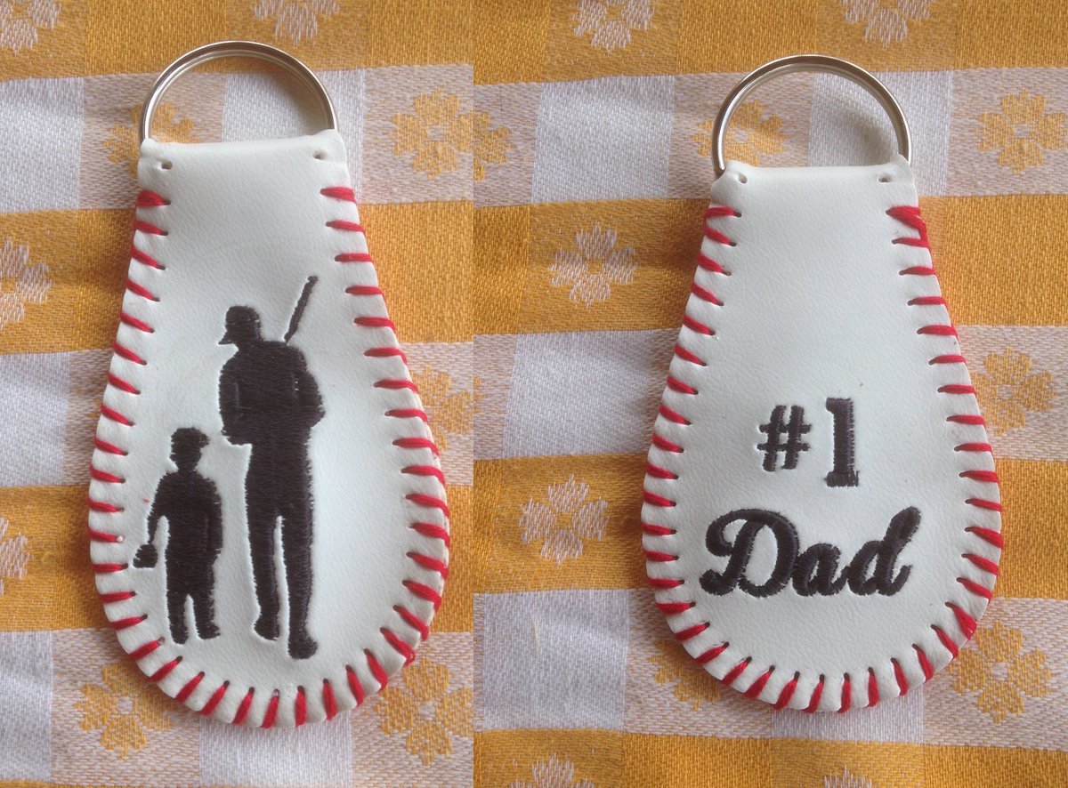 LemonadesCreate's tweet image. Don't forget your baseball Dads!    etsy.com/shop/Lemonades…