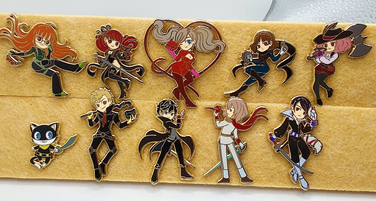 yozorastudios's tweet photo. New #persona5 pins in stock now 💞 https://t.co/f6vVv5mwrO