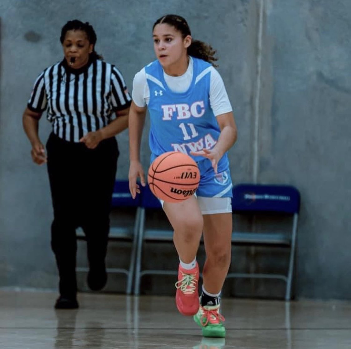 FBCNars's tweet photo. First D1 call for 2027 5’8 PG Keleesa Howard following @finesthoops So-Cal Spring Showcase 👀 7th grader playing 15u getting her name out there early. 

#NWAMOB #FBCStrong https://t.co/oUMCZtQY4c