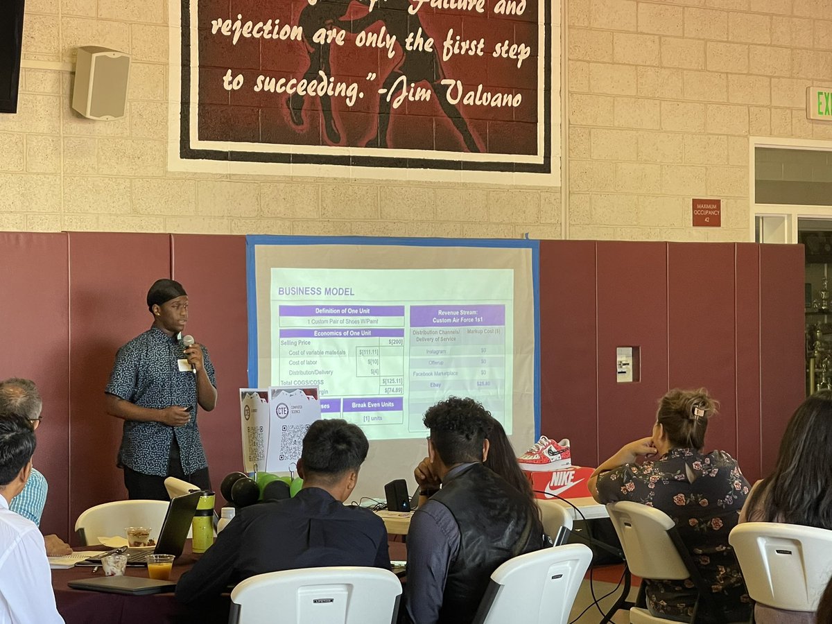 Yu27G's tweet photo. CTE Advisory today was a success! Couldn’t be more proud of our students @ParamountUSD and thankful for our wonderful teachers, admin, parents, staff and industry partners. #ThisIsCTE  #WeArePUSD #CTE #OwnYourFuture  #CareerGoals https://t.co/gAHIARjIkS