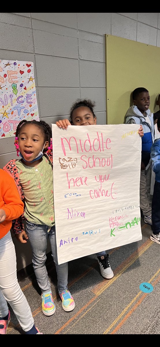 Ervin PK-4th grade lined our halls today to cheer our 5th graders on to Middle School!  Big turnout for 5th grade parade with our 5th grade boys leading with the drums!  <a href="/HMC1Proud/">Hickman Mills C-1 School District</a> <a href="/TD_GetYourARTon/">Tamara Davis</a> <a href="/latanya_frankli/">LaTanya Franklin, Ed.D.</a>