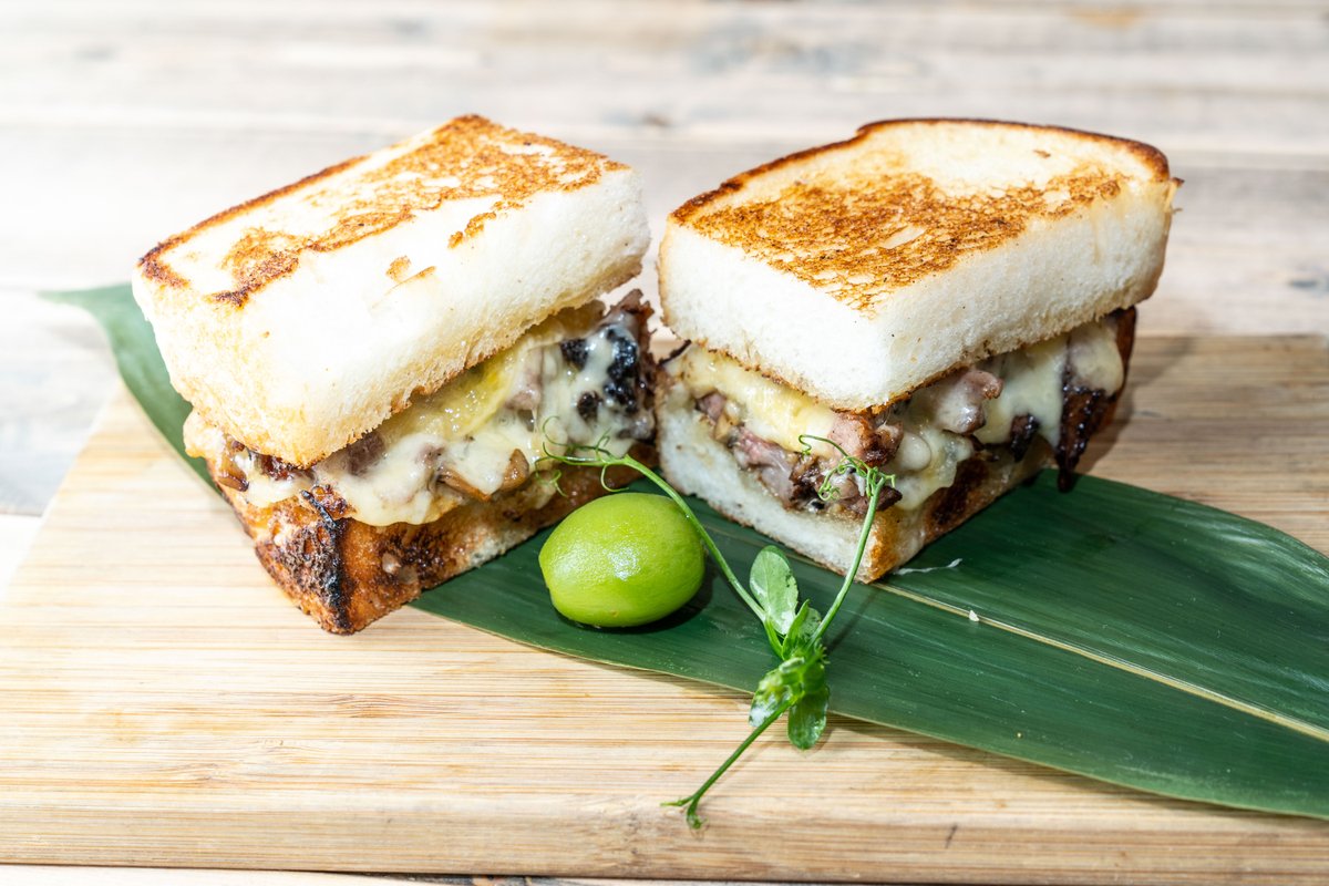 Kata Robata tweet media