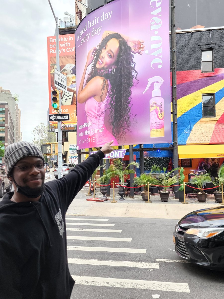 AntCarter98's tweet image. wearing a hat cause I didn&apos;t have the 10-in-1 hair primer to do my hair. finna go cop some now #evanyc