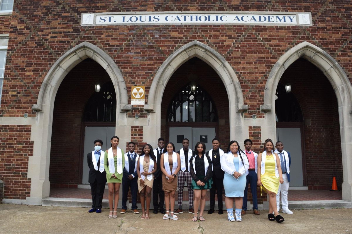 Congrats to our 2022 graduates! #SLCA