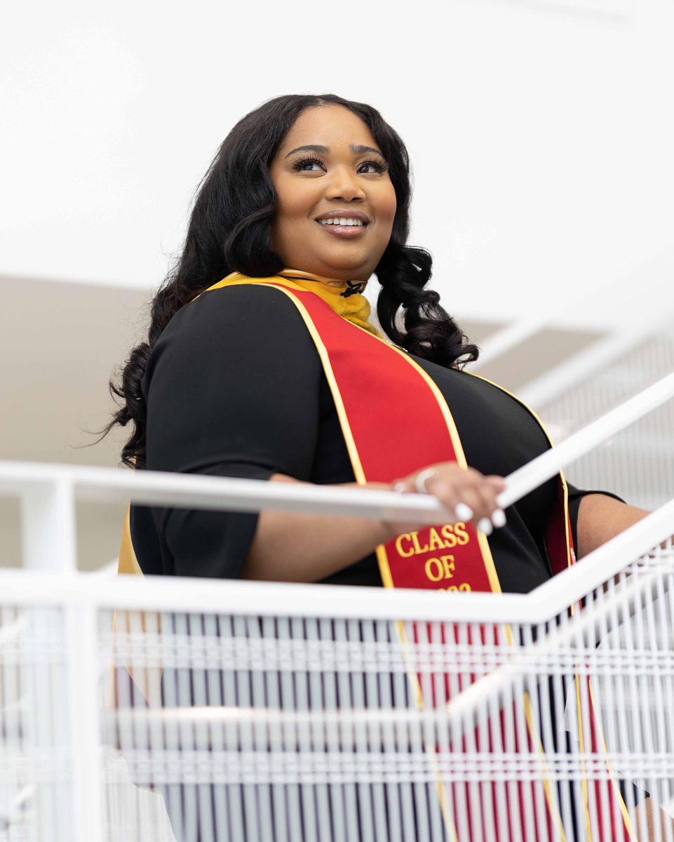 DejaCharisse's tweet photo. I am excited to announce that I will be interning with @NASCAR on their Digital Content Team this summer! Everything is God's Speedโค๏ธ๐ @NASCARDiversity #NDIP22 https://t.co/nn0d3oQrHP