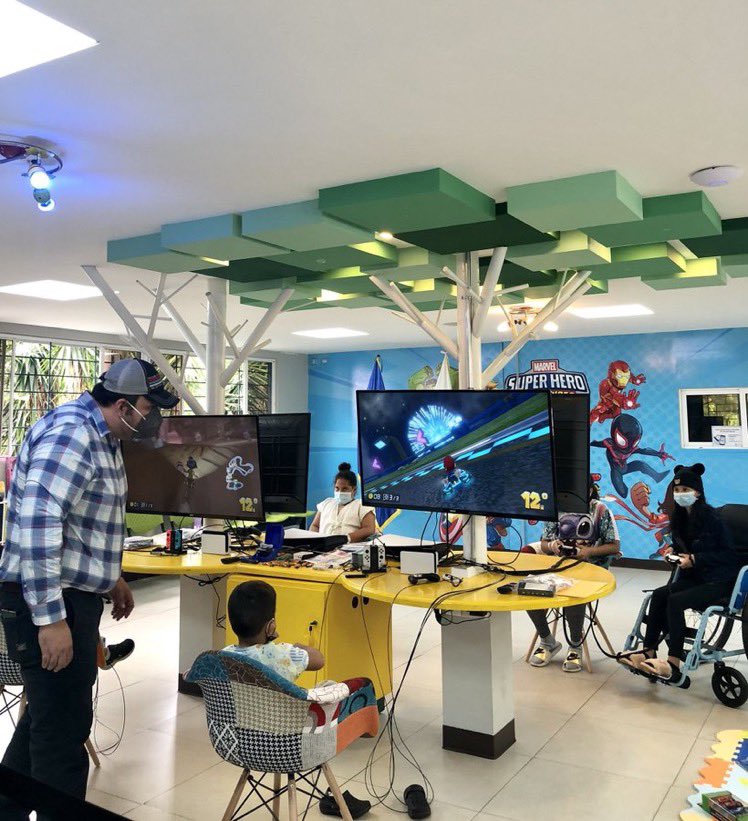 monicataher's tweet photo. GRACIAS @labitconf y artistas por donar $60,000 para el #HospitalBloom, el hospital de niños en #ElSalvador! La construcción de la sala de espera que incluye muebles didácticos y juegos ha comenzado.
Se subastó arte plasmado en 12 tablas de #surf y convertido en #NFTs
#Bitcoin https://t.co/B1aSY1RNVb