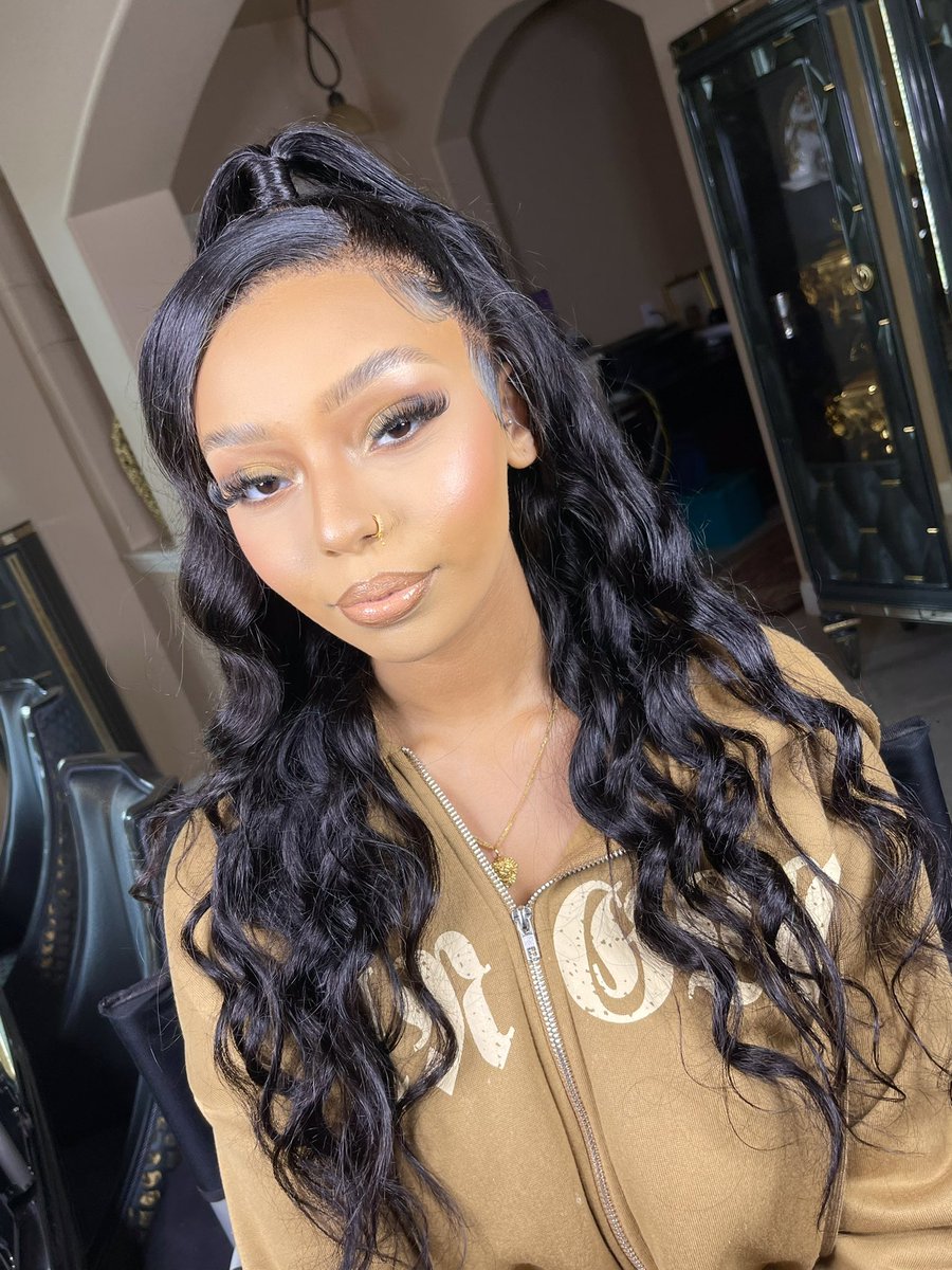 _PrincessCatttt's tweet photo. Soft Glam By Me for one of my prom babies from this weekend💛
Follow my makeup page on Instagram for more of my work and content at @ _MakeupByCat
#MakeupByCat #DallasMUA #DallasMakeupArtist https://t.co/dy8uCYx7sz