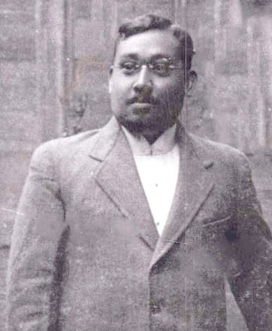 रासबिहारी बोस एक ऐसे महान क्रांतिकारी थे जिन्होंने अंग्रेजी हुकूमत को देश के बाहर उखाड़ फेंकने के लिए अपना सम्पूर्ण जीवन समर्पित कर दिया था।

उन्होंने आज़ाद हिन्द फौज की नींव रखी जिसे बाद में नेताजी ने आगे बढ़ाया।

इन महान स्वतंत्रता सैनानी की जयंती पर उन्हें नमन।