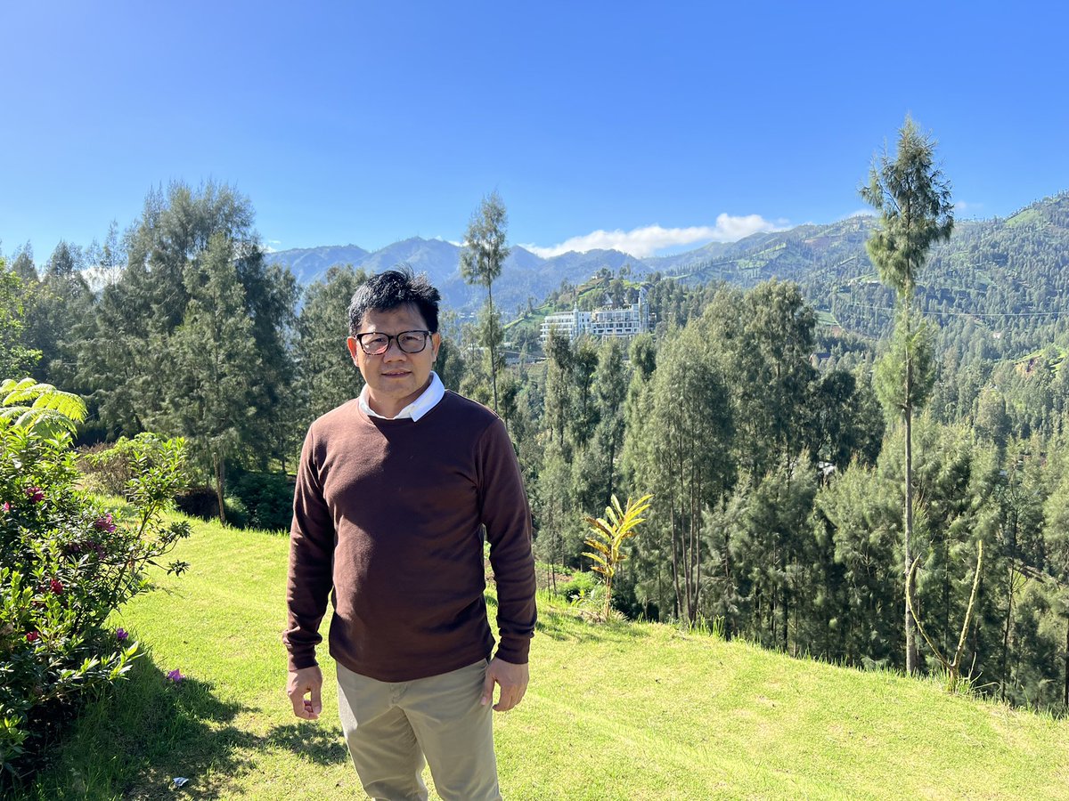 Pagi Bos..
Sudahkah menikmati oksigen karunia ilaihy?
Indonesia negeri kaya raya..