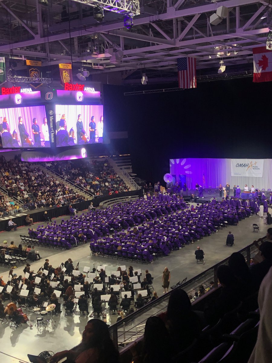 To the class of 2022, OOOSSS!

🦅Now, go fly high! 🦅