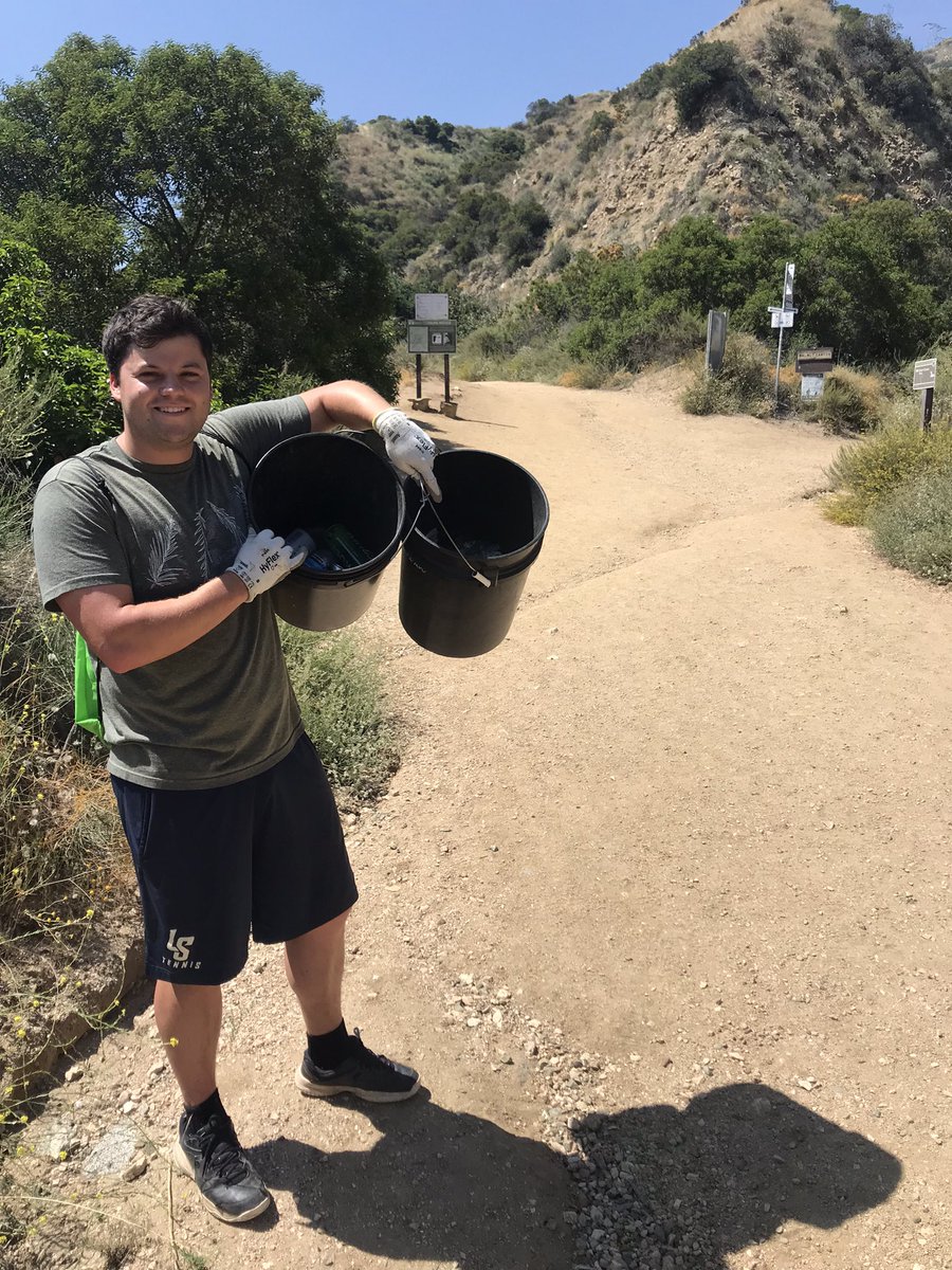 eringreeson's tweet photo. Hope lives in young leaders. 
Took a hike to find answers in nature. Ran into trail hero @edgarrmcgregor on his 1034th consecutive day of trash cleanup. His passion for fixing this planet &amp; bettering life for people is inspiring. Bright light on a dark day. Thank you, Edgar. 💚 https://t.co/7pvJkt8CGt