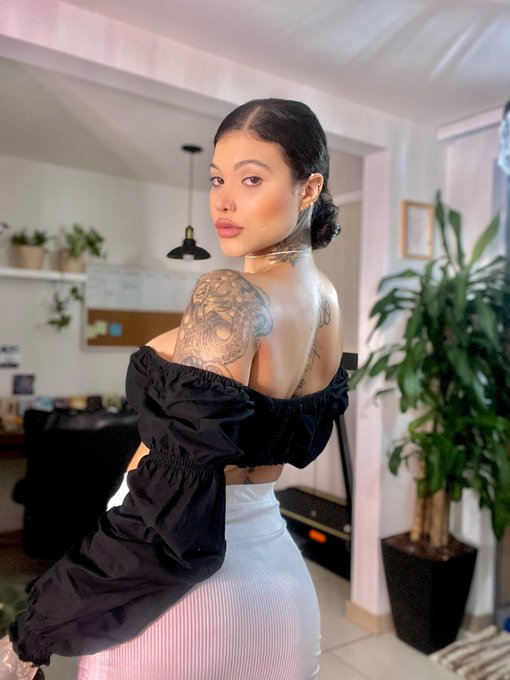 Que hacen el martes? Que libros te gusta leer?🤓 https://t.co/6MXC9BpNq2