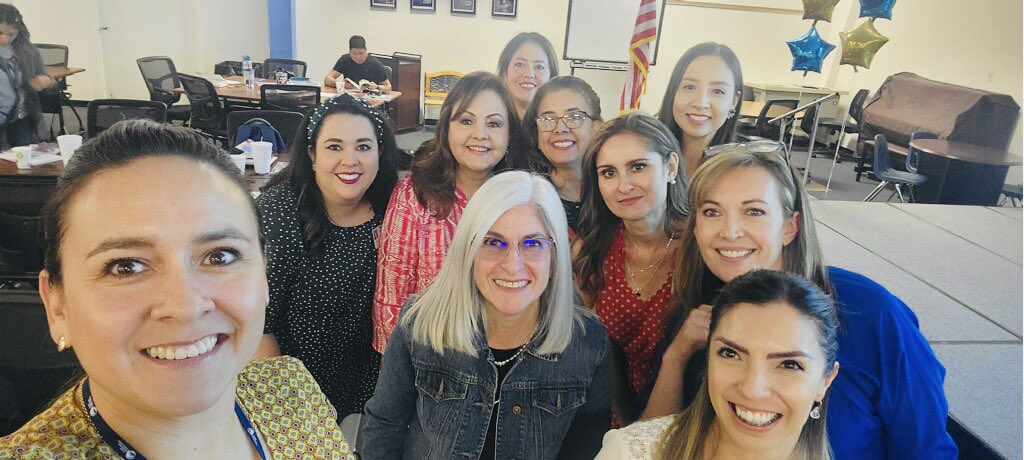 Un día de aprendizaje y estrategias para para apoyar a nuestros bilingües emergentes con la fabulosa <a href="/DRMLARA/">DRMLARA</a> ¡Thank you for feeding our brains and our hearts! ❤️‍🔥🧠 <a href="/EPISD_DualLang/">EPISD Dual Language</a>