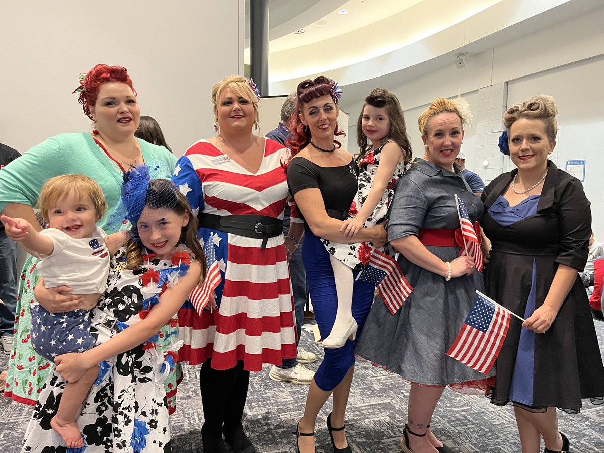CVGairport's tweet photo. We are ready to welcome our heroes home! #HonorFlightTriState https://t.co/4FJPvPyqw0