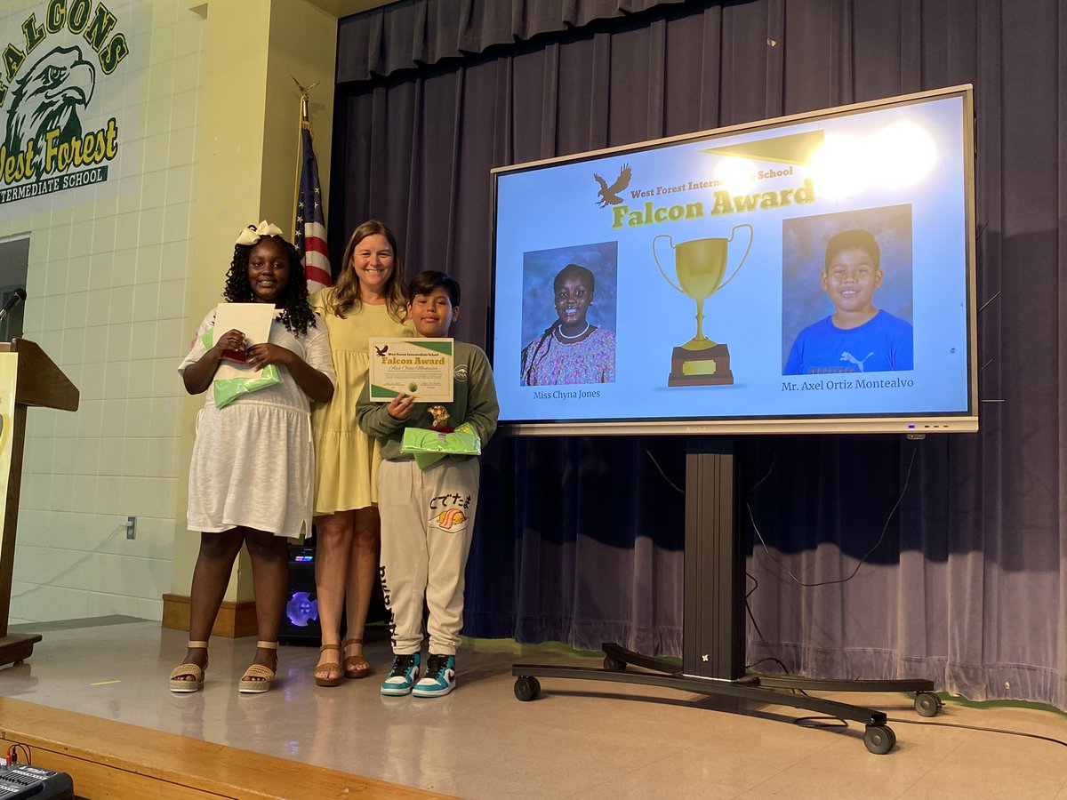 WestForestInt's tweet photo. Award’s Day 2022 https://t.co/wiNwc82khE