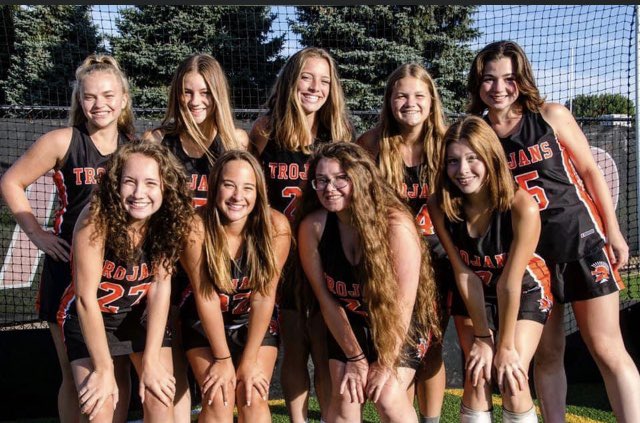 Congrats to these lovely ladies on their graduation tonight! Go do great things and continue to make us #YSproud! 🧡🖤🏑