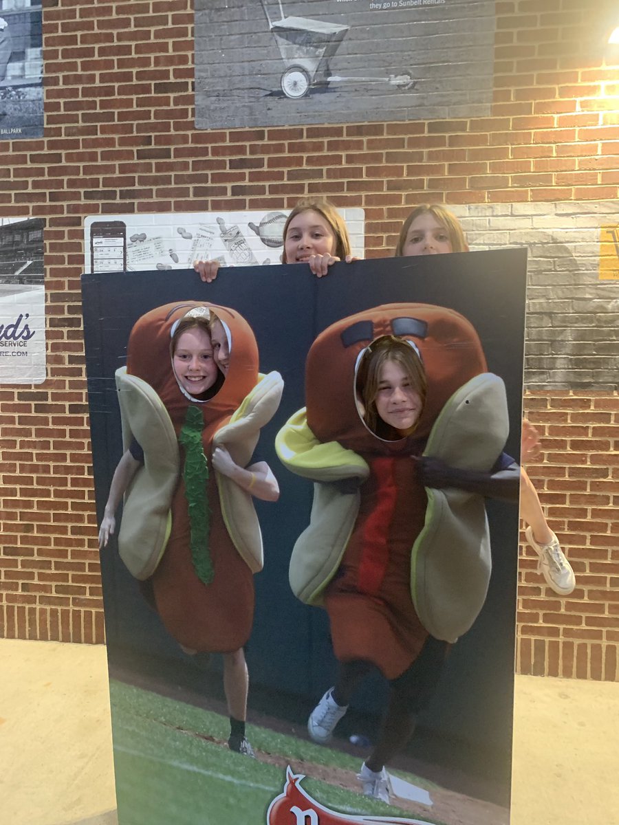 cardinalstrings's tweet image. Could not have asked for a more beautiful night for the KMS orchestras to debut at the Columbus Clippers game tonight! I love these kids so much! #itsworthit