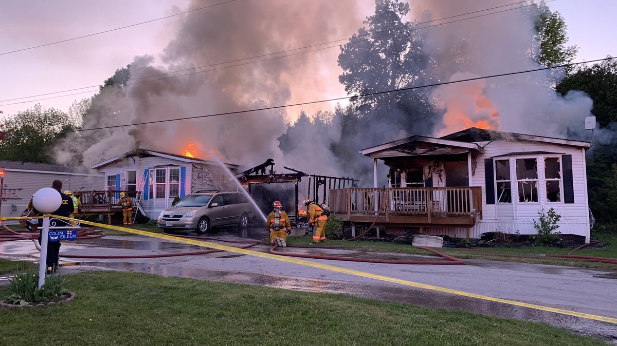 CEProductions22's tweet photo. #BREAKING Severn Fire Department on scene of a multi-structure fire at a residential area in Severn. @CTVBarrieNews @orilliamatters https://t.co/0q2nbpcBfl