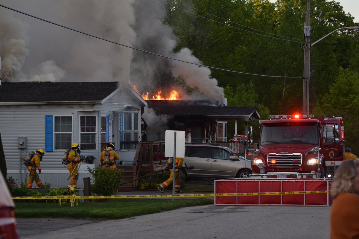 #BREAKING Severn Fire Department on scene of a multi-structure fire at a residential area in Severn. <a href="/CTVBarrieNews/">CTV News Barrie</a> <a href="/orilliamatters/">OrilliaMatters.com</a>