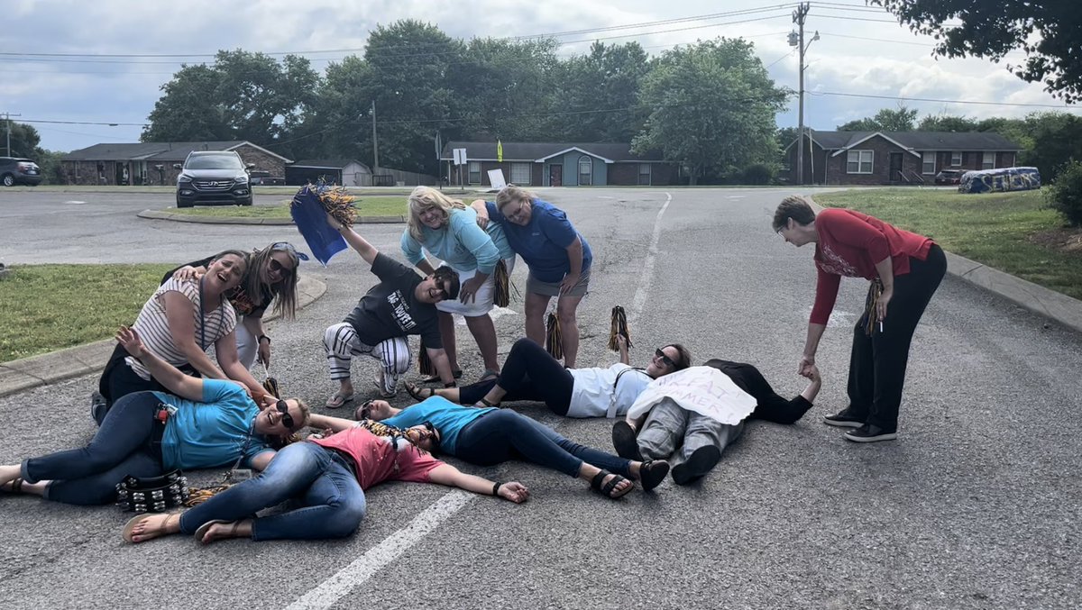 Teachers helping kids cross the finish line vs Teachers helping teachers cross the finish line. 😂 Love our <a href="/merrolhydehawks/">Merrol Hyde Magnet</a> teachers. Their impact is immeasurable!💙💛