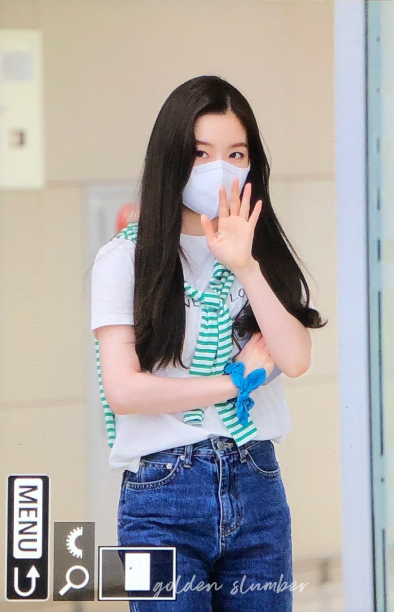 GoldenSlumber91's tweet photo. 220525 ICN #아이린 #IRENE https://t.co/fR7EwfdyHF