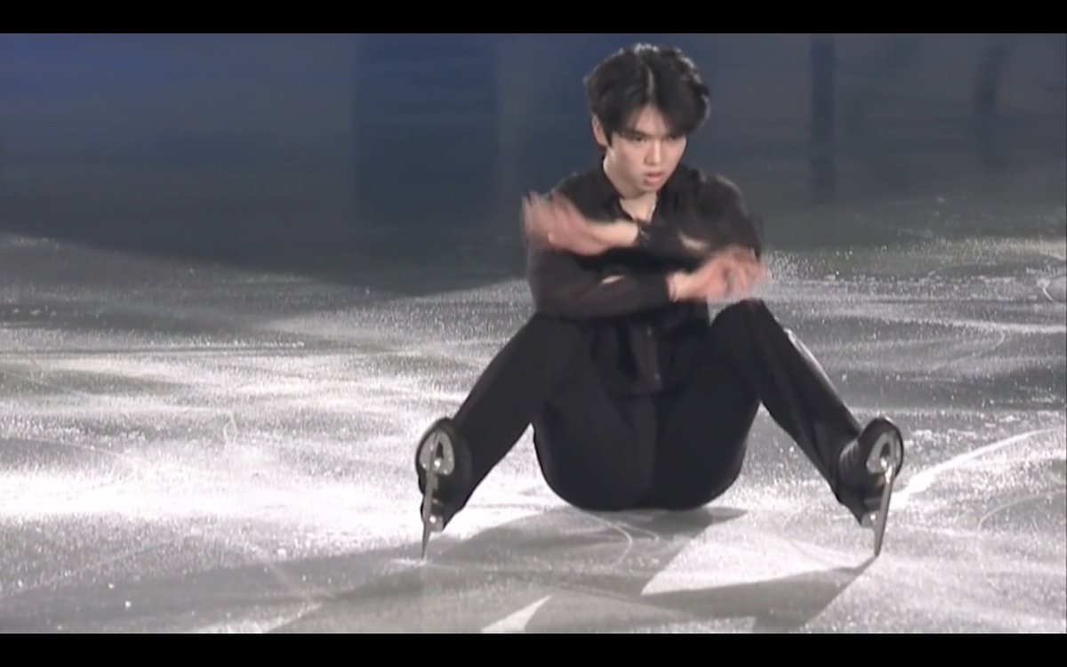 LynthasLzCorner's tweet photo. This is an unusual choreography for #JunhwanCha. Even though the music is not kpop, for some strange reason the choreography reminds me of it. Check it out here. https://t.co/cjNB6Meq2b #galaweek #NHKtrophy #usfs #usfsa https://t.co/uo7ace42x1