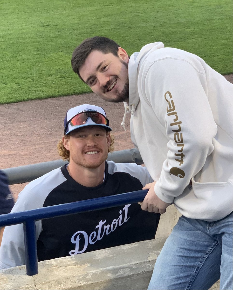 College teammates catching up! <a href="/Brycedavis23/">Bryce Davis</a> <a href="/chris_meyers24/">Chris Meyers</a>