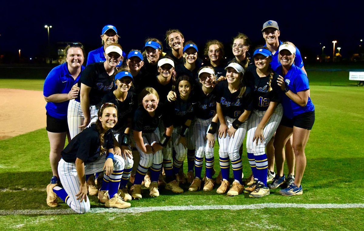 TheFirstAcademy's tweet photo. Going to the State Finals!

#LadyRoyalsSoftball defeats Evangelical Christian to advance to tomorrow’s State Championship game against University Christian at 7:30pm! 

#GoRoyals #ChampionshipMindset https://t.co/5ORGqxB8GX