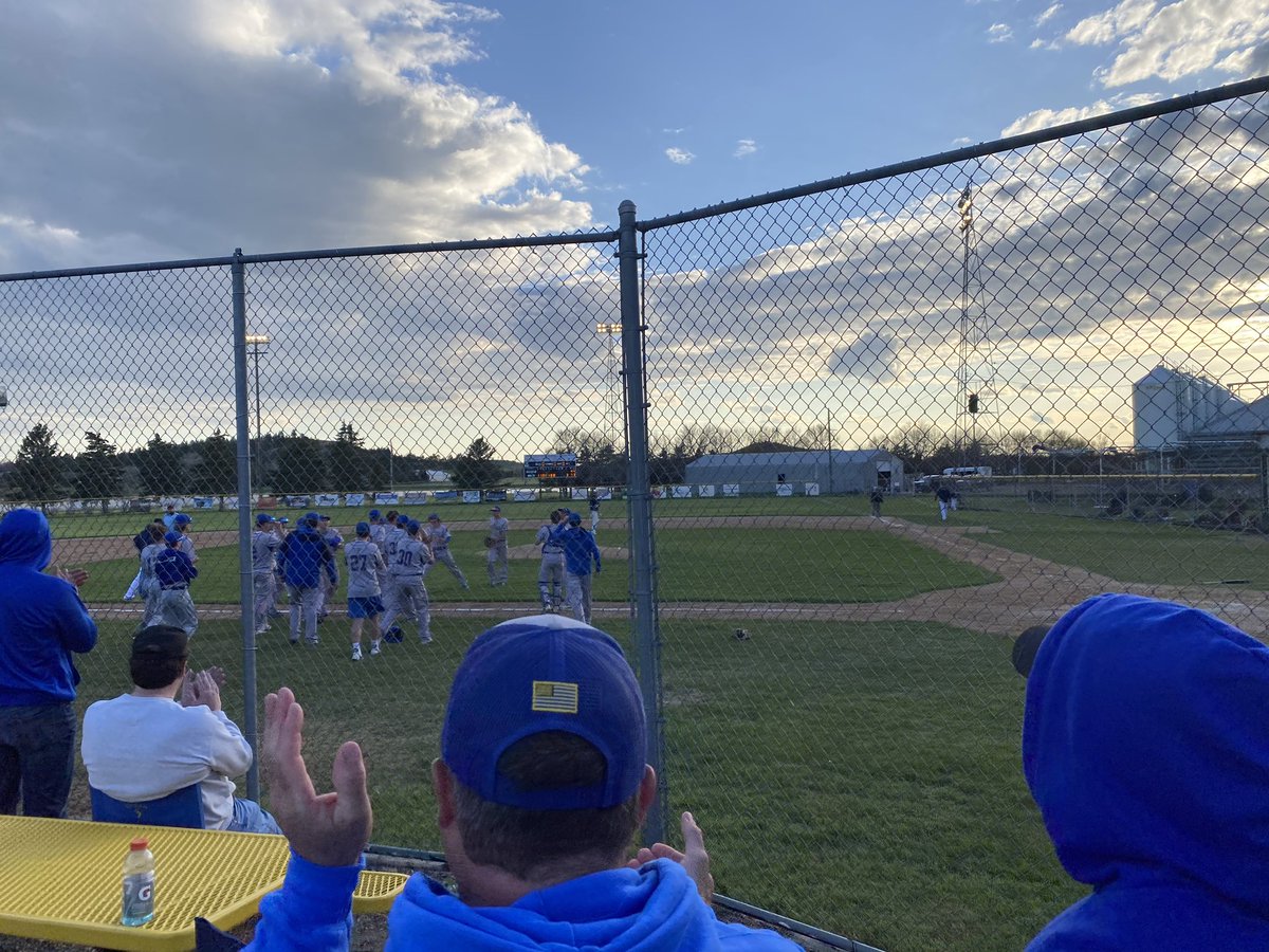 WstrnEdgeSports's tweet photo. Day two ends with Beulah remaining undefeated in the tournament. They ended the last game of the day with a double play to best Shiloh with a 4-3 result. #NDHSAA #NDpreps https://t.co/HIPuVIhufC