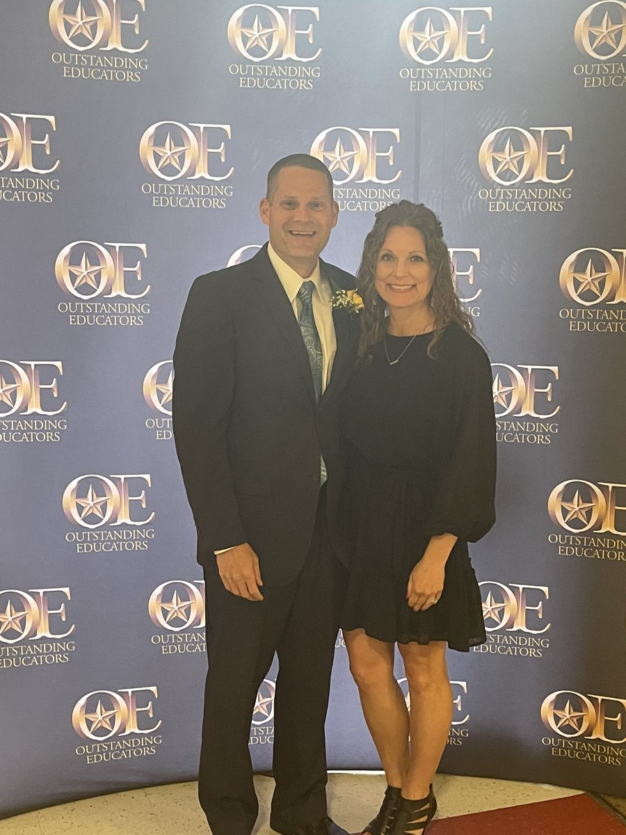 AndrewBuchheit's tweet photo. Congratulations to Mr. Wood for being named a Finalist for Teacher of the Year. Tonight he was celebrated with the other finalist in @PWCSNews. Another Amazing T. Clay Wood Teacher! #TimberwolvesROCK @Michelle4VA50 https://t.co/6H64hwVpgE