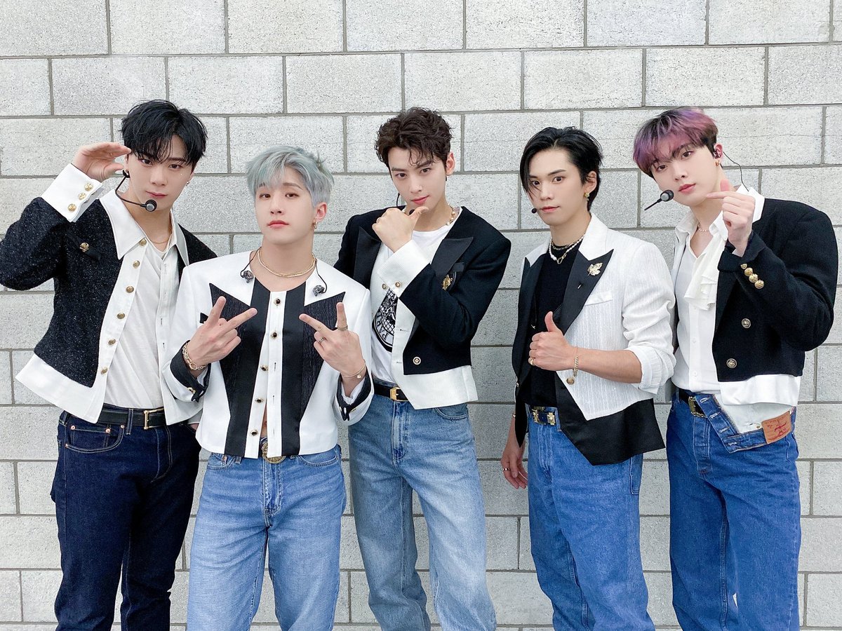 infoastroha's tweet photo. 🗓️❗️ 25 DE MAYO, 18:00 KST

¡#ASTRO presentará #CandySugarPop y Like Stars en MBC Show Champion!

🔗 https://t.co/d99cj9zxtF 

03:00 AM 🇨🇷🇸🇻🇬🇹🇭🇳🇳🇮🇧🇿
04:00AM 🇲🇽🇨🇴🇪🇨🇵🇦🇵🇪🇨🇺🇯🇲🇭🇹 
05:00AM 🇨🇱🇵🇾🇧🇴🇩🇴🇻🇪🇬🇾🇵🇷
06:00AM 🇦🇷🇧🇷🇺🇾
11:00 AM 🇫🇷🇪🇦

#아스트로 | @offclASTRO https://t.co/l70Q0cbfGc