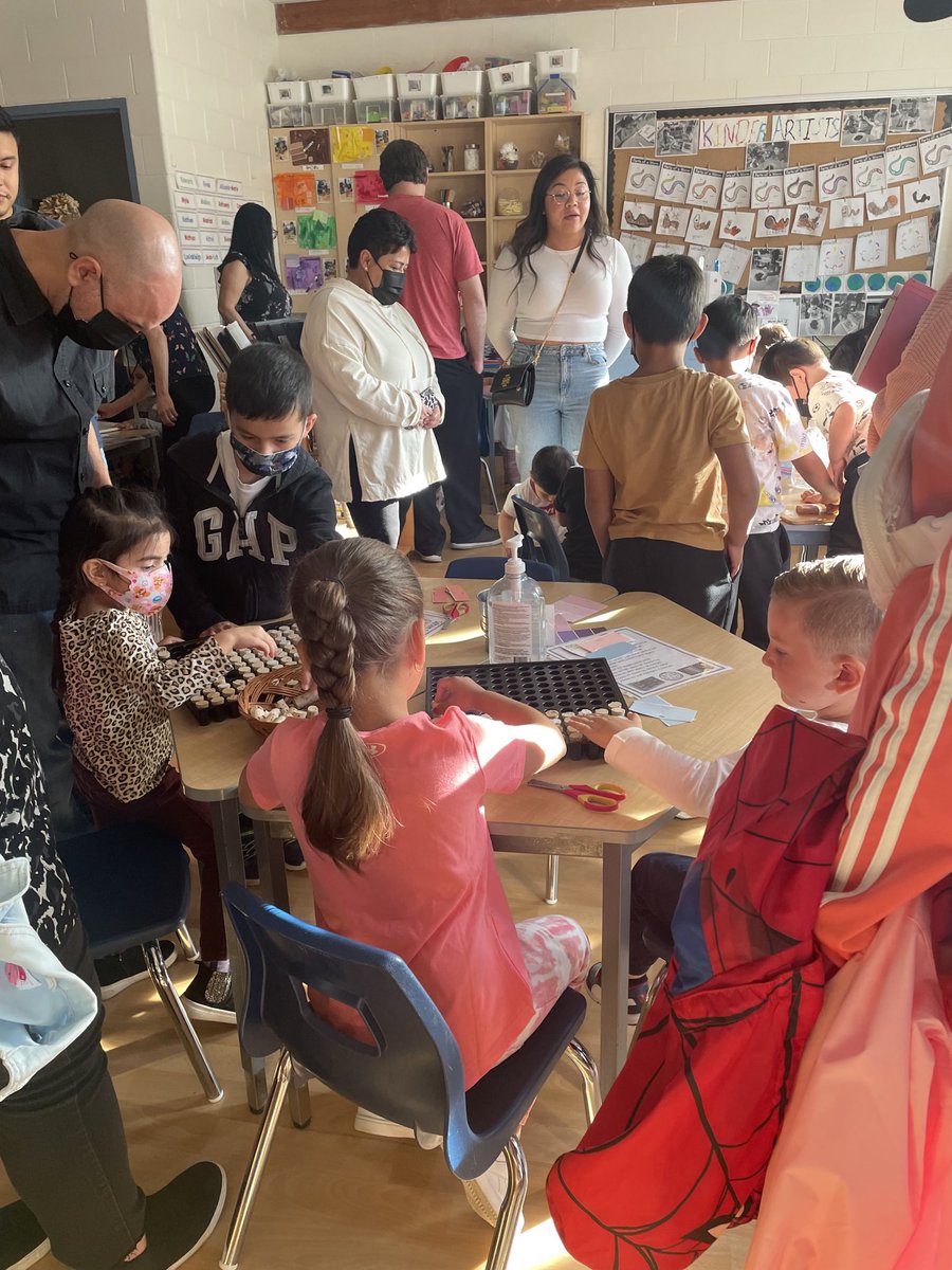 JOURNEY INTO LEARNING event at St. John Fisher school!  So much learning and fun!  Welcome to our new JKs!  ⁦<a href="/JFDPCDSB/">St. John Fisher DPCDSB</a>⁩ ⁦<a href="/DPCDSBSchools/">Dufferin-Peel Catholic District School Board</a>⁩ ⁦<a href="/ampodesta/">Anna da Silva, Past Vice Chair, DPCDSB,</a>⁩ ⁦@TrusteeXaviour⁩